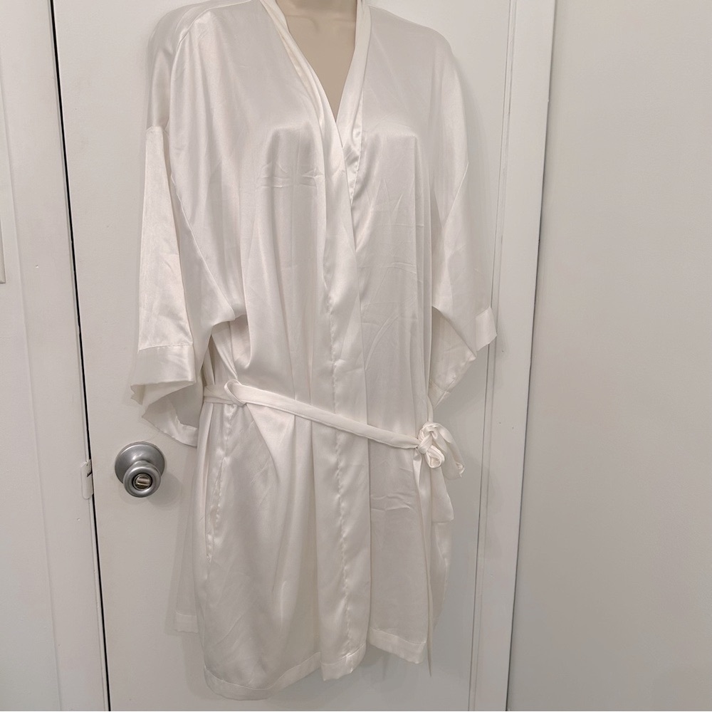 Victoria's Secret White Satin Bride Robe Intimates